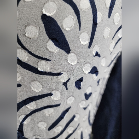 Vinyard Vines navy blue sweater, Small - Picture 6 of 8